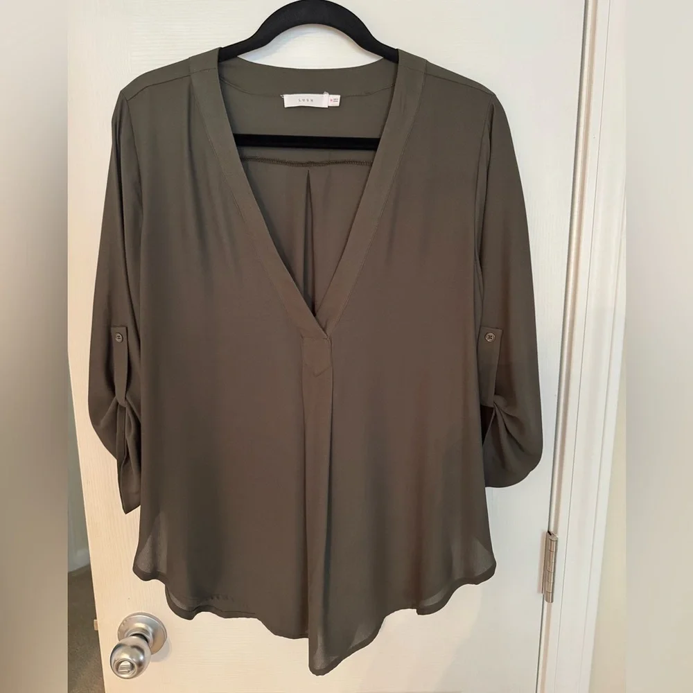Lush Blouse - Picture 1 of 3